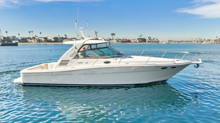 2000 Sea Ray 370 Express Cruiser