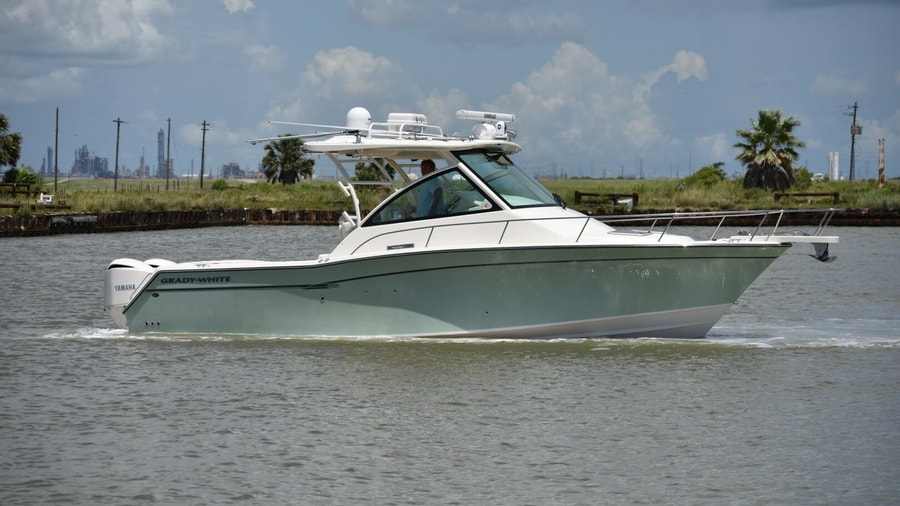 2016 Grady-White 330 Express