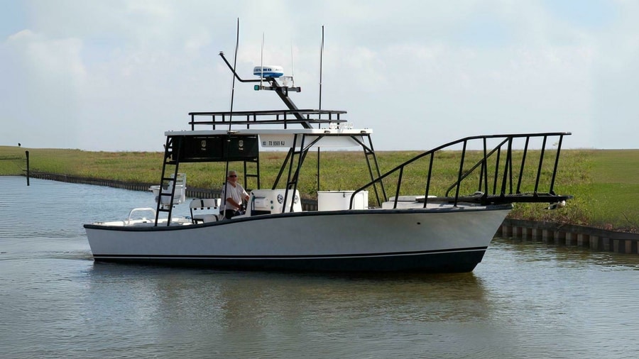 1997 Custom 31 Center Console