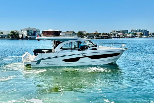 2022 Beneteau Antares 11