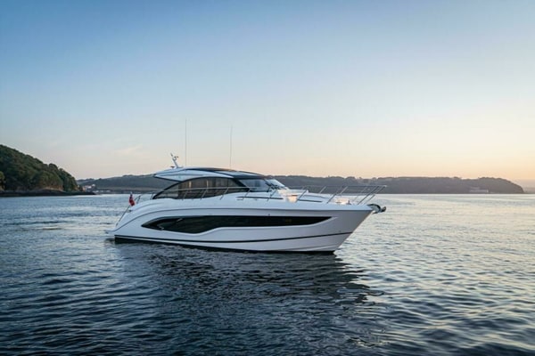 2027 Princess V55