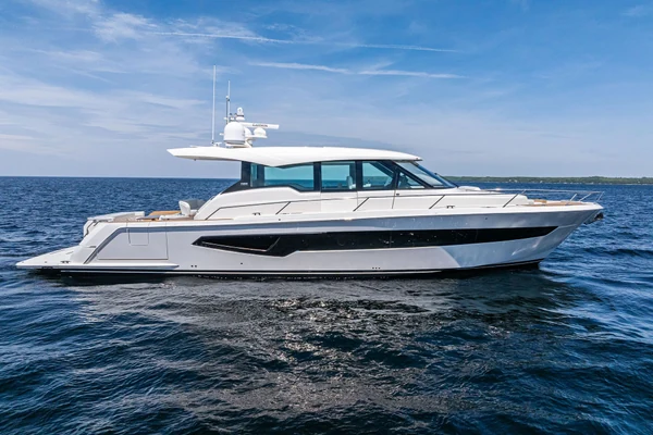 2025 Tiara EX 60