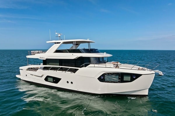 2026 Absolute 70 Navetta