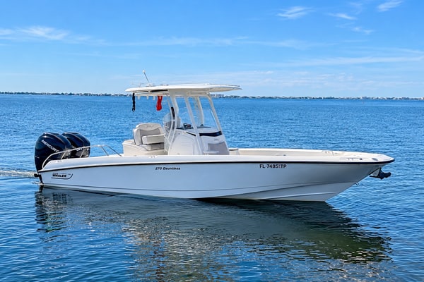 2016 Boston Whaler 270 Dauntless