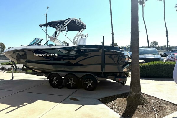 2021 Mastercraft X24