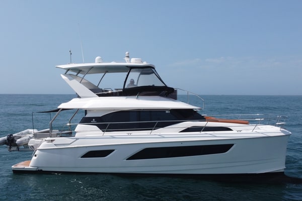 2021 Aquila 44 Motor Yacht