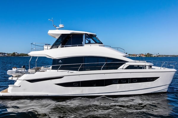 2022 Aquila 54 Yacht