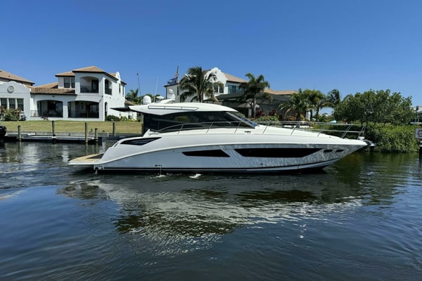 2016 Sea Ray 470 Sundancer